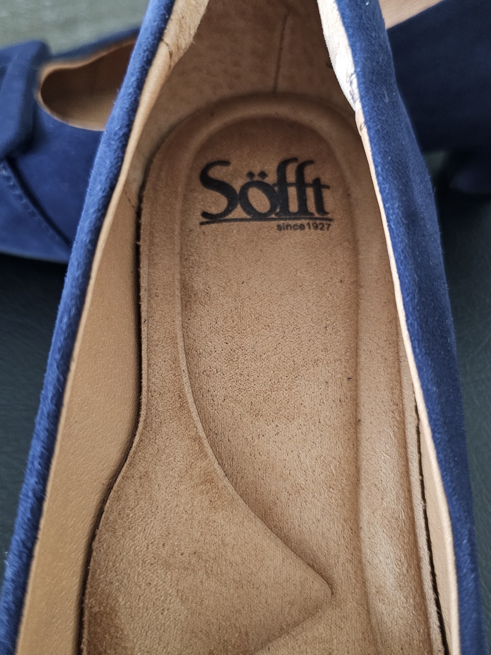 Söfft Navy Suede Pointed Toe Flats w/Square Buckle Retro Shoes Women's Sz 7 NWOB - Picture 5 of 9